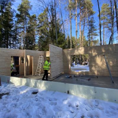 03 Ujutnij Dom U Ozera Hutor Lv